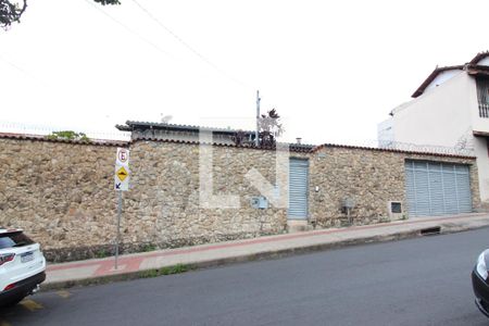 Casa à venda com 336m², 4 quartos e 4 vagas