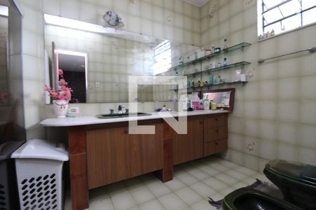 Casa à venda com 336m², 4 quartos e 4 vagas