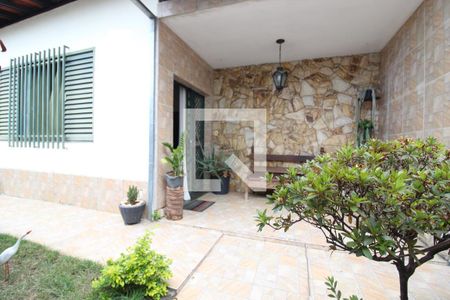 Casa à venda com 336m², 4 quartos e 4 vagas