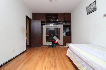 Casa à venda com 336m², 4 quartos e 4 vagas