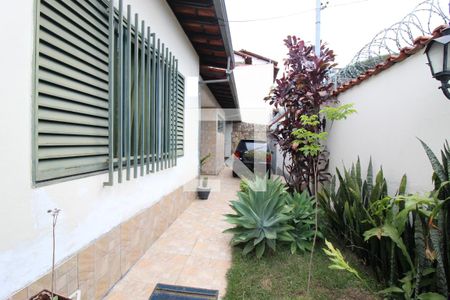 Casa à venda com 336m², 4 quartos e 4 vagas