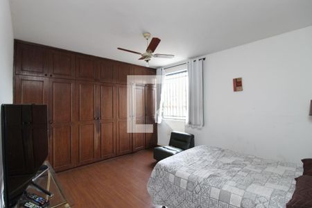 Casa à venda com 336m², 4 quartos e 4 vagas