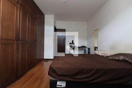 Casa à venda com 336m², 4 quartos e 4 vagas