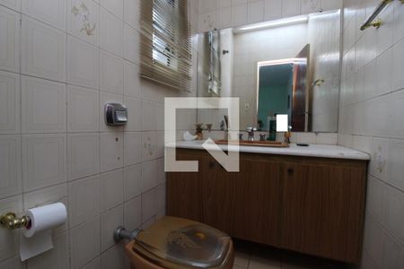 Casa à venda com 336m², 4 quartos e 4 vagas