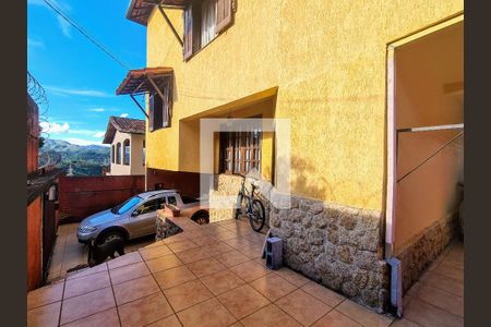 Casa à venda com 265m², 3 quartos e 4 vagas