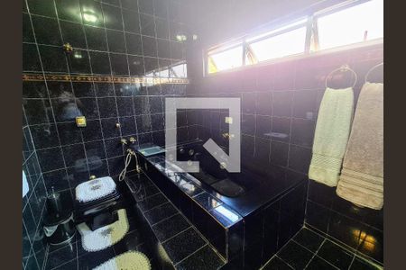 Casa à venda com 265m², 3 quartos e 4 vagas