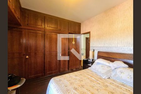 Casa à venda com 265m², 3 quartos e 4 vagas