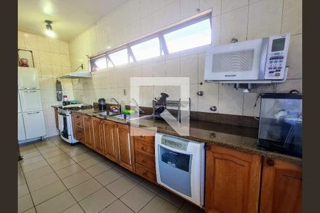 Casa à venda com 265m², 3 quartos e 4 vagas