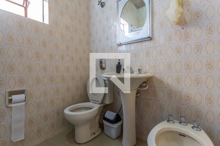 Casa à venda com 242m², 3 quartos e 5 vagas