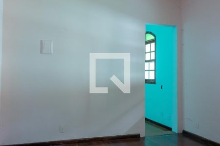 Casa à venda com 328m², 5 quartos e 4 vagas