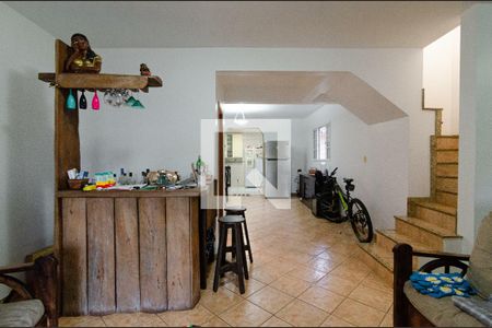 Casa à venda com 232m², 4 quartos e 4 vagas