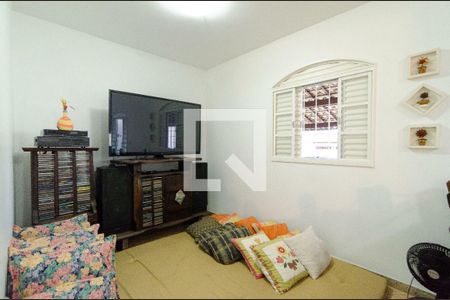 Casa à venda com 232m², 4 quartos e 4 vagas