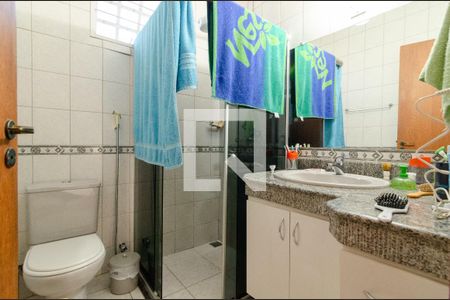 Casa à venda com 232m², 4 quartos e 4 vagas