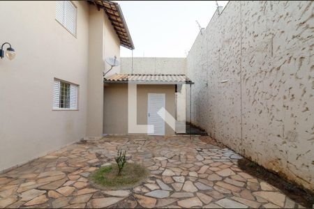 Casa à venda com 232m², 4 quartos e 4 vagas