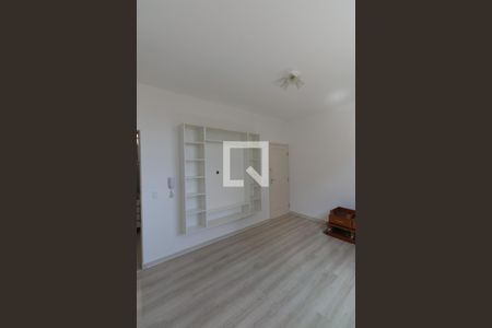 Sala de apartamento à venda com 3 quartos, 65m² em Alípio de Melo, Belo Horizonte