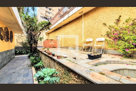Casa à venda com 266m², 4 quartos e 4 vagas