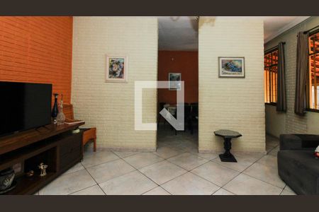 Casa à venda com 3 quartos, 198m² em Copacabana, Belo Horizonte