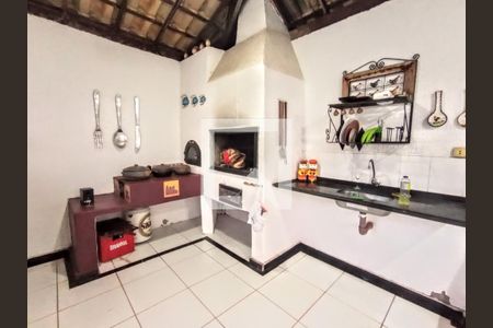 Casa à venda com 5 quartos, 359m² em Garças, Belo Horizonte