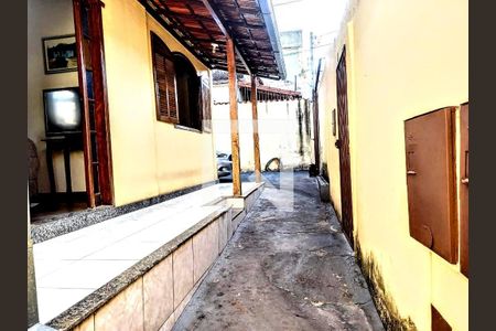 Casa à venda com 204m², 3 quartos e 2 vagas