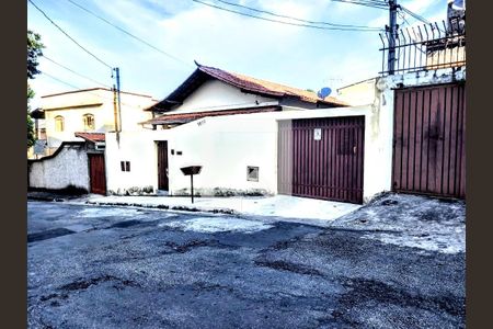 Casa à venda com 204m², 3 quartos e 2 vagas