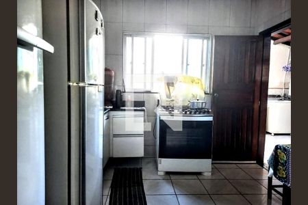 Casa à venda com 204m², 3 quartos e 2 vagas