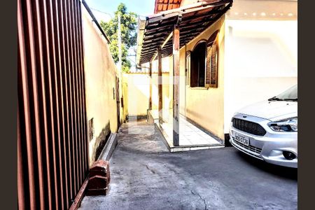 Casa à venda com 204m², 3 quartos e 2 vagas