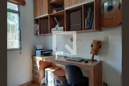 Apartamento à venda com 2 quartos, 43m² em São João Batista, Belo Horizonte