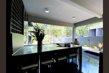 Casa de condomínio à venda com 504m², 4 quartos e 8 vagas