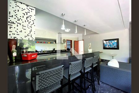 Casa de condomínio à venda com 504m², 4 quartos e 8 vagas