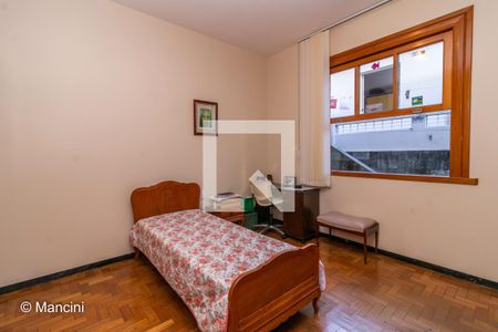 Casa à venda com 4 quartos, 750m² em Floresta, Belo Horizonte