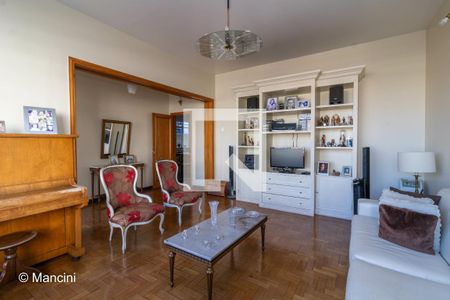 Casa à venda com 4 quartos, 750m² em Floresta, Belo Horizonte