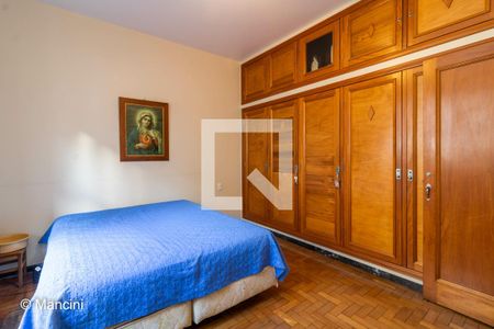 Casa à venda com 4 quartos, 750m² em Floresta, Belo Horizonte