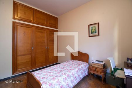 Casa à venda com 4 quartos, 750m² em Floresta, Belo Horizonte