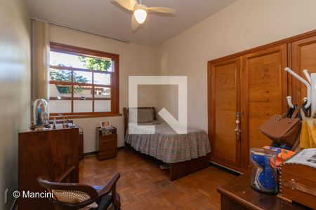 Casa à venda com 4 quartos, 750m² em Floresta, Belo Horizonte