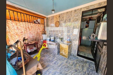 Casa à venda com 5 quartos, 331m² em São João Batista, Belo Horizonte