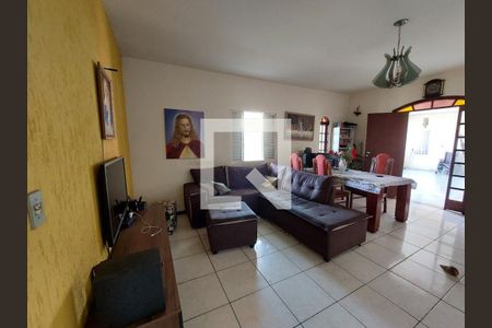 Apartamento à venda com 3 quartos, 170m² em Ana Lúcia, 