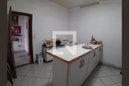 Casa à venda com 235m², 4 quartos e 4 vagas