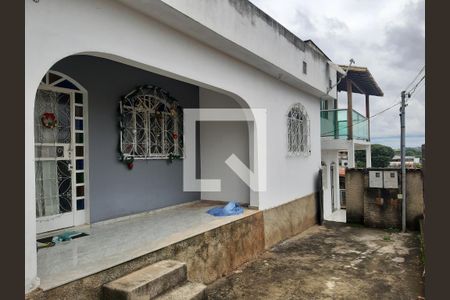 Casa à venda com 235m², 4 quartos e 4 vagas