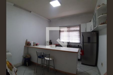 Casa à venda com 235m², 4 quartos e 4 vagas