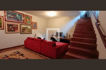 Casa à venda com 4 quartos, 450m² em Dom Bosco, Belo Horizonte