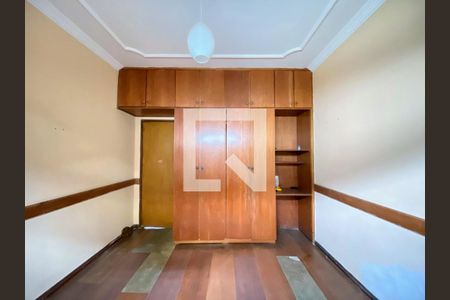 Casa à venda com 3 quartos, 190m² em Camargos, Belo Horizonte