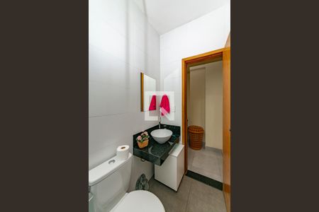 Casa à venda com 600m², 4 quartos e sem vagaCasa 2 Banheiro Suíte 