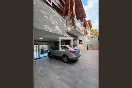Casa à venda com 450m², 5 quartos e 4 vagas