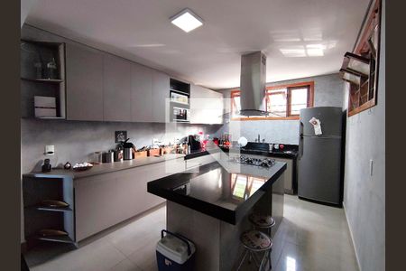 Casa à venda com 450m², 5 quartos e 4 vagas