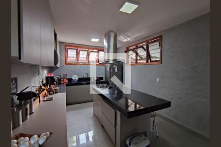 Casa à venda com 450m², 5 quartos e 4 vagas