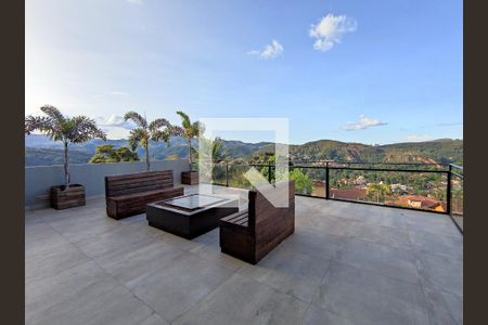 Casa à venda com 450m², 5 quartos e 4 vagas