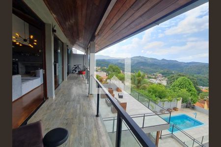Casa à venda com 450m², 5 quartos e 4 vagas