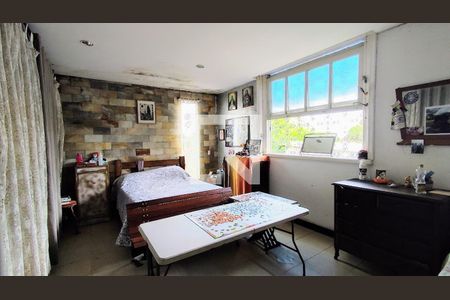 Casa à venda com 420m², 4 quartos e 6 vagas