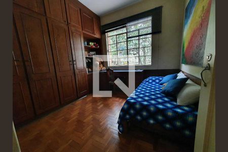 Casa à venda com 7 quartos, 285m² em Santo Antônio, Belo Horizonte