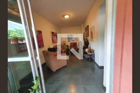 Casa à venda com 7 quartos, 285m² em Santo Antônio, Belo Horizonte